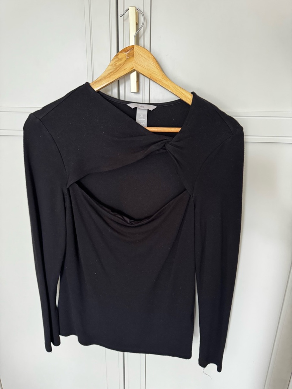 H&M Black Twist Cutout Long-Sleeve Top